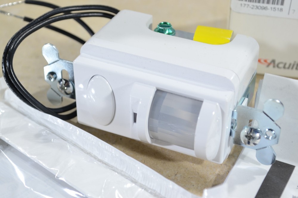 Sensor Switch Motion Detector Switch WSD PDT WH 120/277VAC