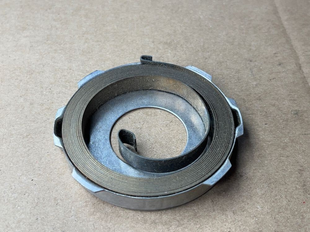 Briggs & Stratton 492194 SPRING-REWIND STR