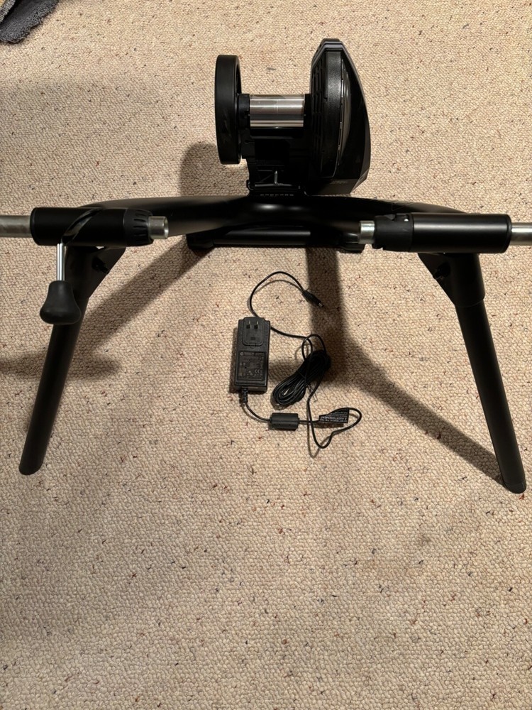 SARIS M2 smart trainer cycling