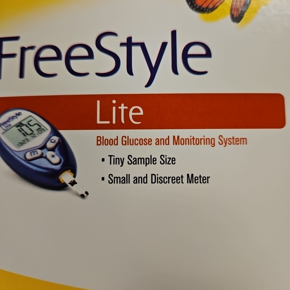 Freestyle Lite Meter Blood Glucose Monitoring System Tiny Sample No Coding