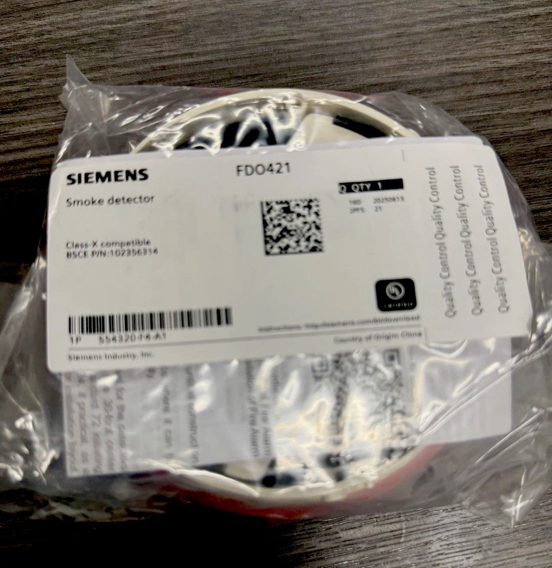 Siemens FDO421 Smoke Detector Class-X  P/N 102356314 With Siemens Detector Base