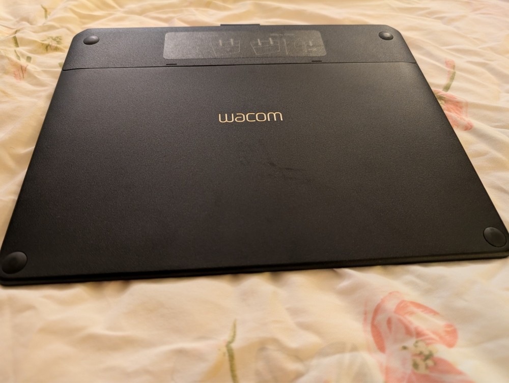 Wacom CTH-690 Intuos Medium Tablet