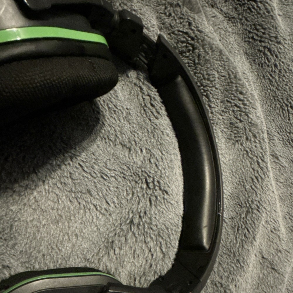 Turtle Beach Stealth 700 Wireless Bluetooth Over-Ear Headset Boom Mic USB-C