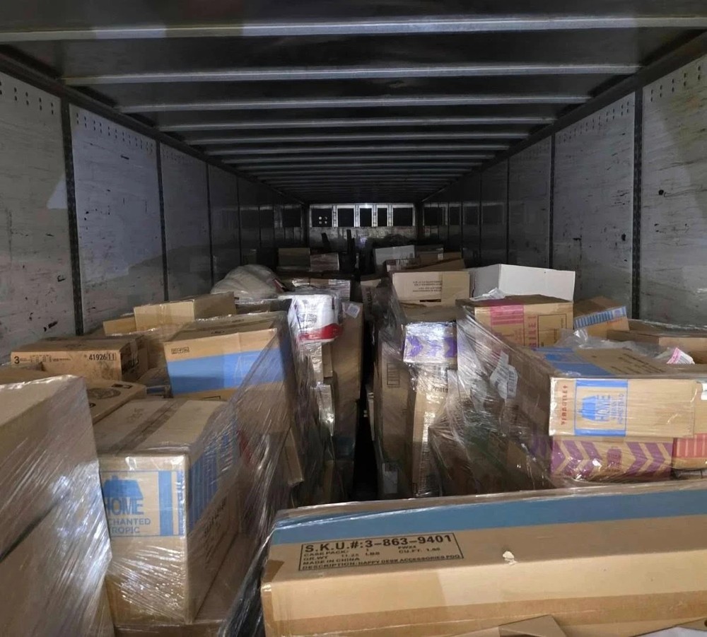 Large - Unclaimed Mystery Boxes – Returned & Undelivered Packages Explored