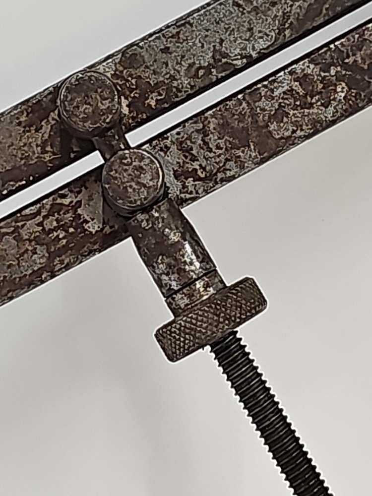 9" Straight Callipers Spring Inside Flat Legs