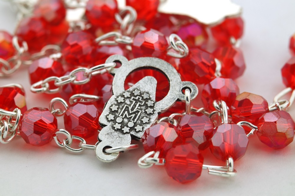 Silver Tone and Red Miraculous Medal Centerpiece Glass Prayer Bead Rosary 20 In