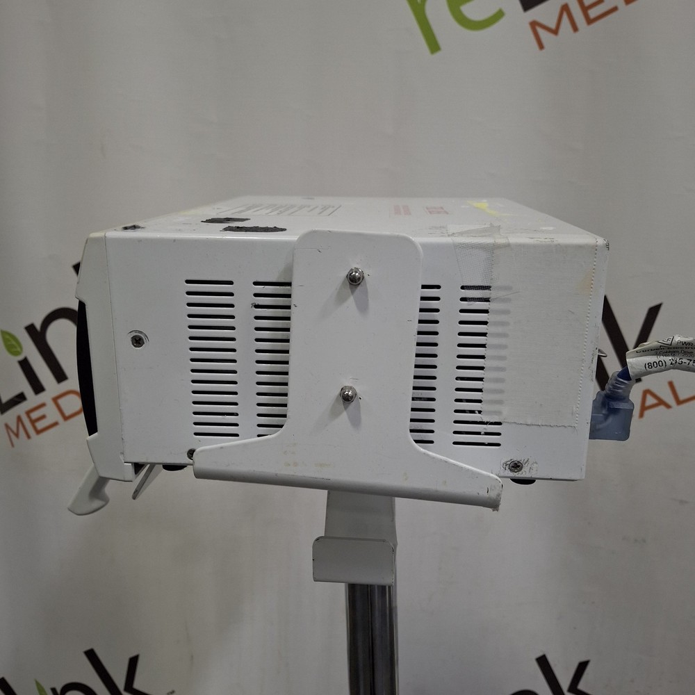 Sunoptics Surgical S300T Titan Light Source