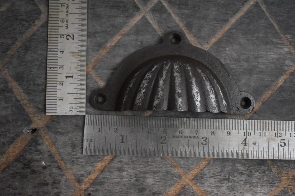 Vintage cast iron Cup cabinet drawer door knobs handles pull rustic 6 pcs