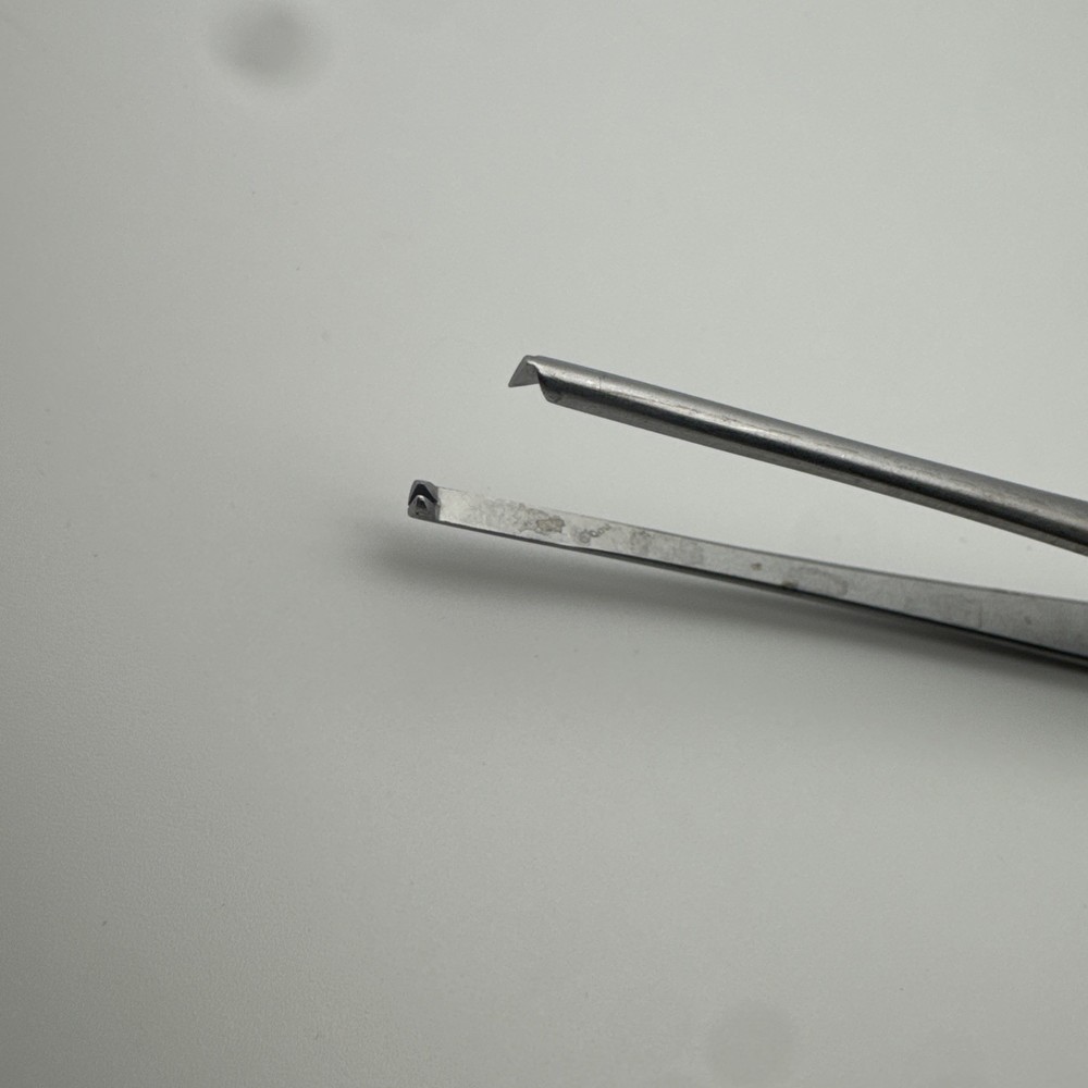 Jarit 130-170 Tissue Forceps, 1 x 2 Teeth, 8"