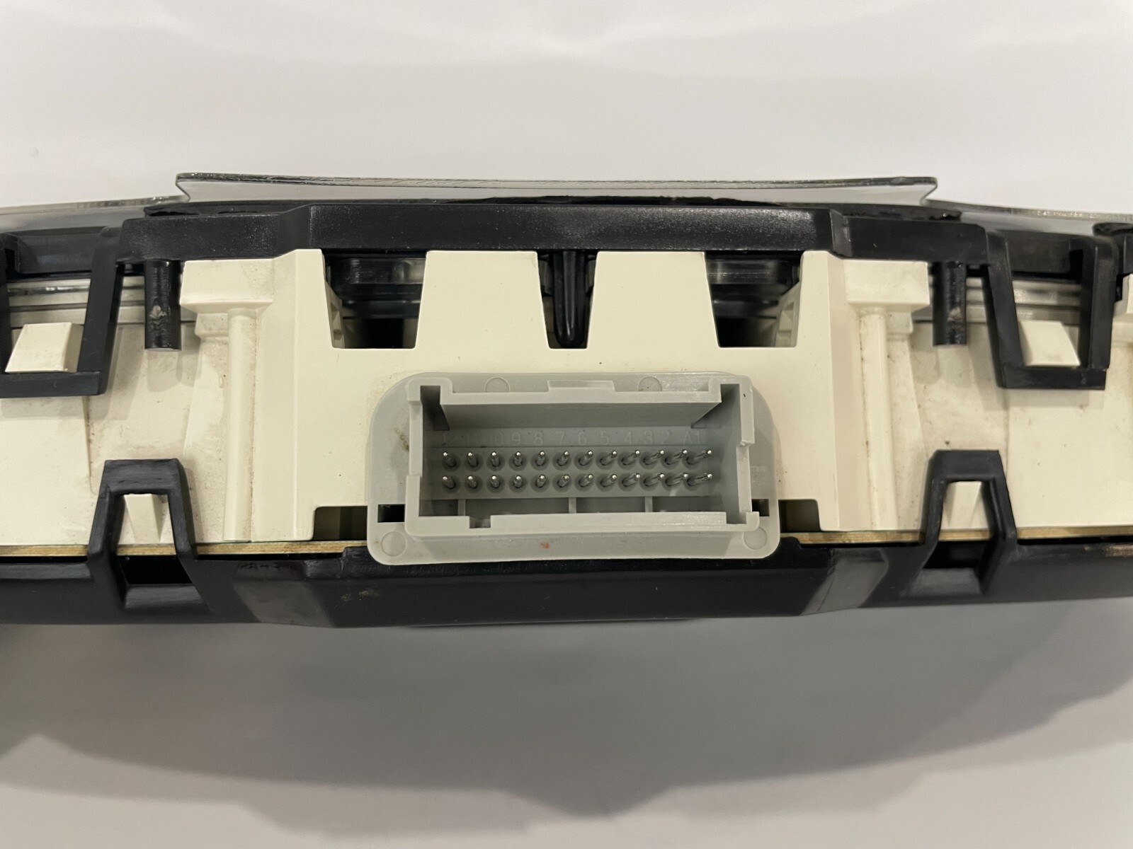 99-04 S10 Blazer Speedometer Instrument Gauge Cluster