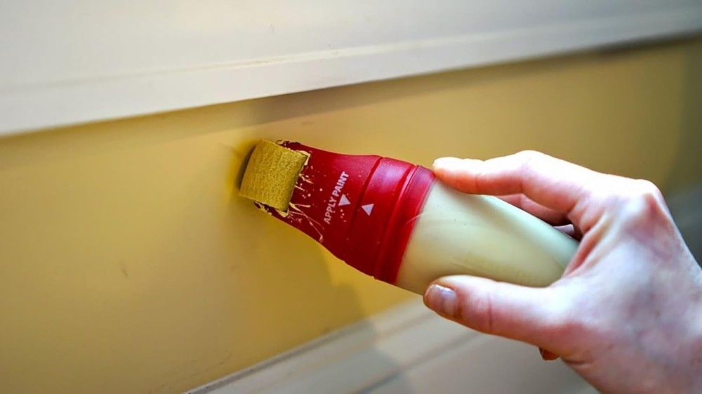 Versatile Water-Based Touch Up Painter with Fabric Roller - 350 sq ft Coverage