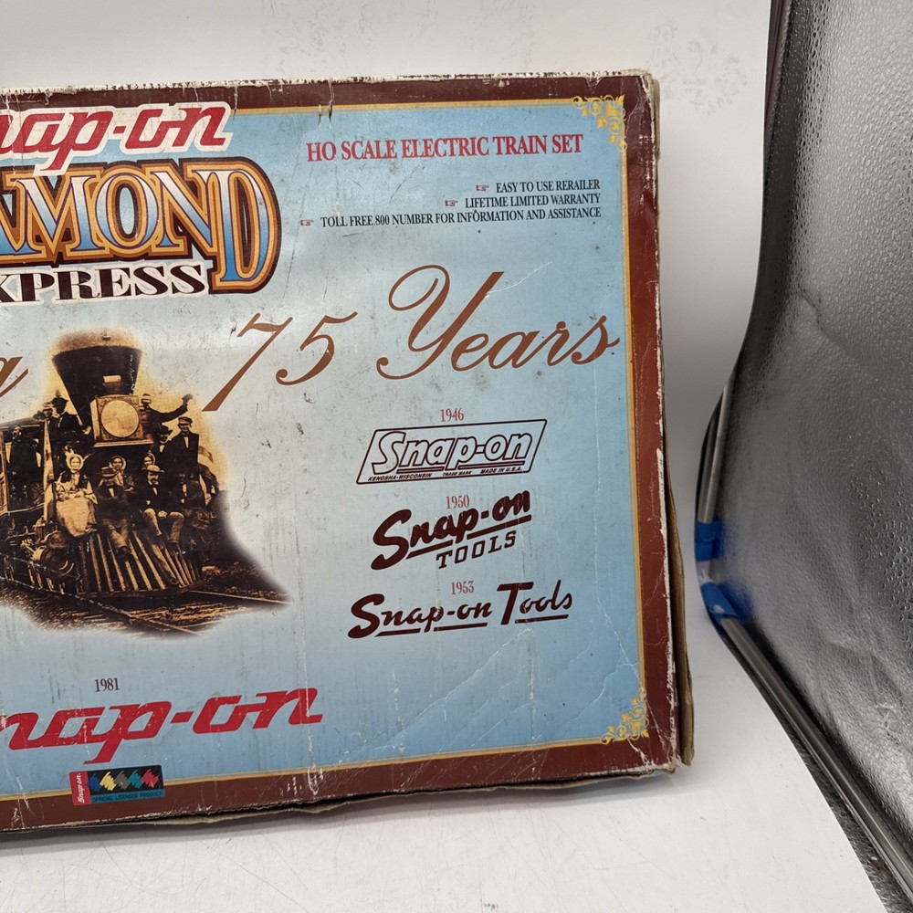 Snap-on Diamond Express HO Scale Electric Train Set
