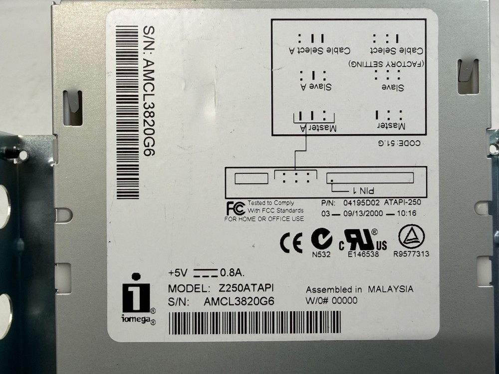 Iomega Zip 250 ATAPI Internal Drive Z250ATAPI IDE 3.5"