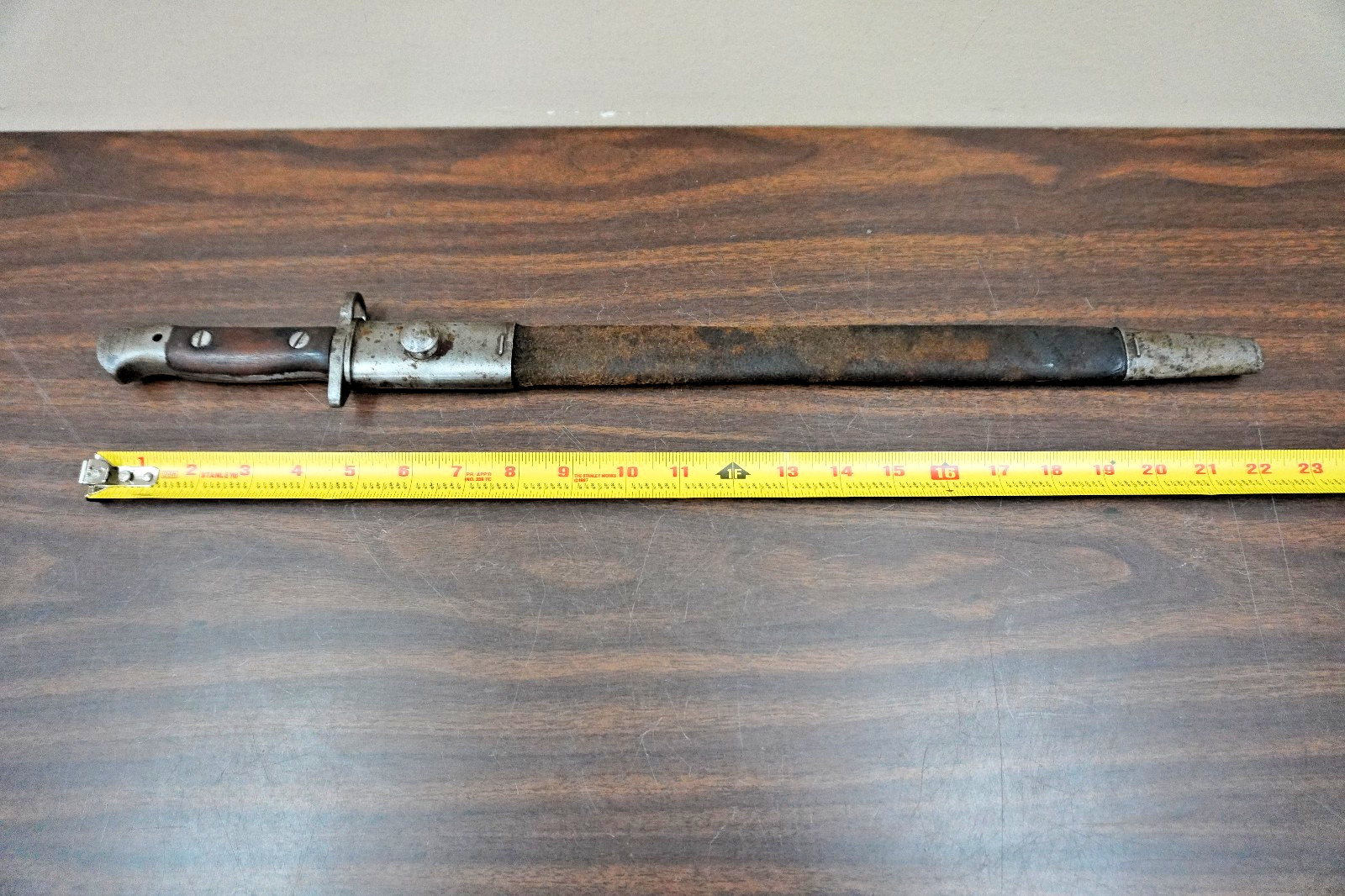 WWI British Lee-Enfield P1907 Rifle Bayonet with Scabbard Wilkinson 1917 Marked