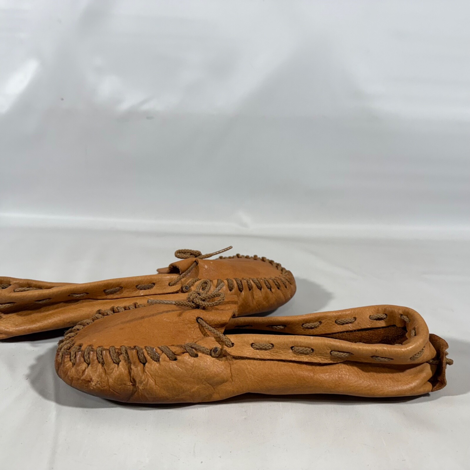 Vtg Moccasins Shoes Unisex All Leather Soft Lightweight Handmade Minimal W8 M6