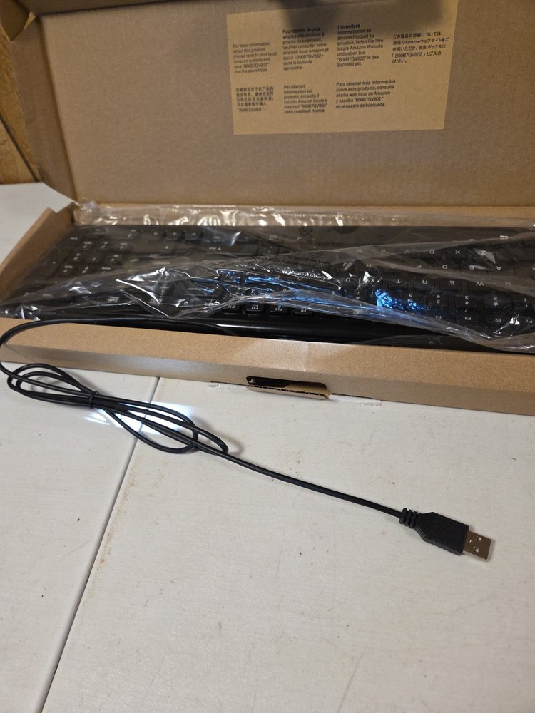 Amazon Basic Wired Keyboard and Mouse Combo New in Box