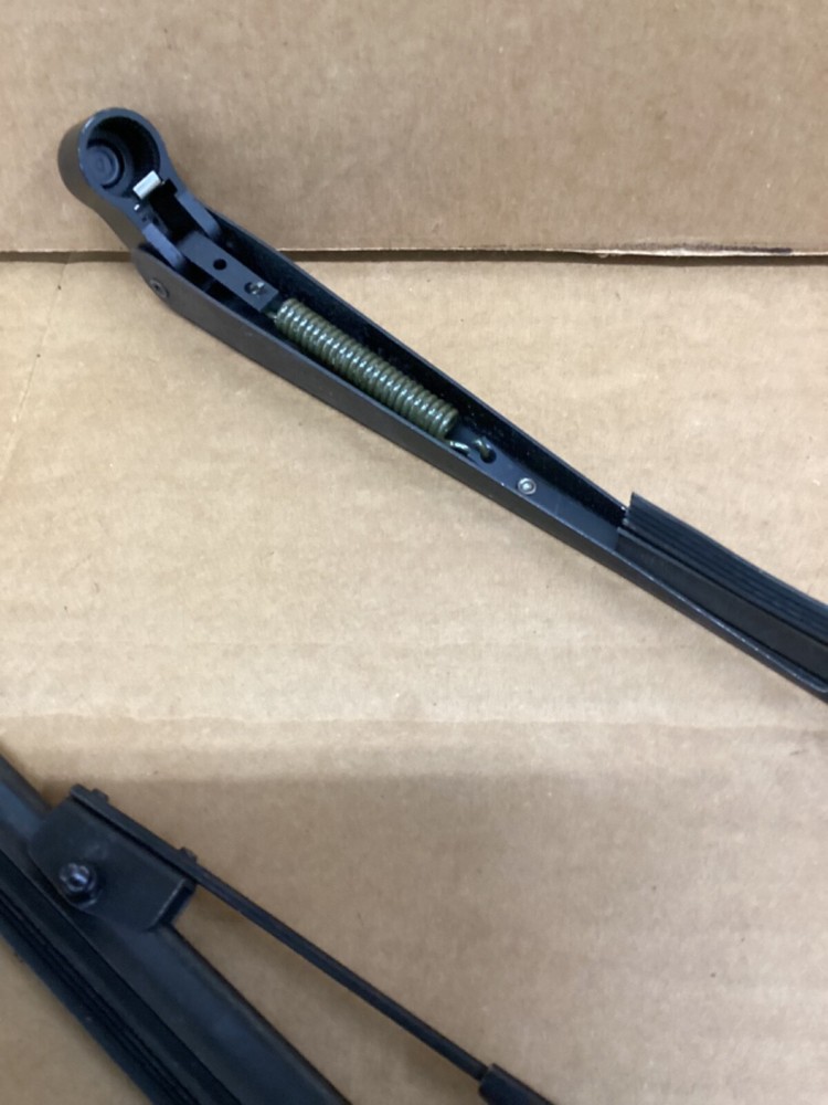 HMMWV windshield wiper arm assmy. 2-each