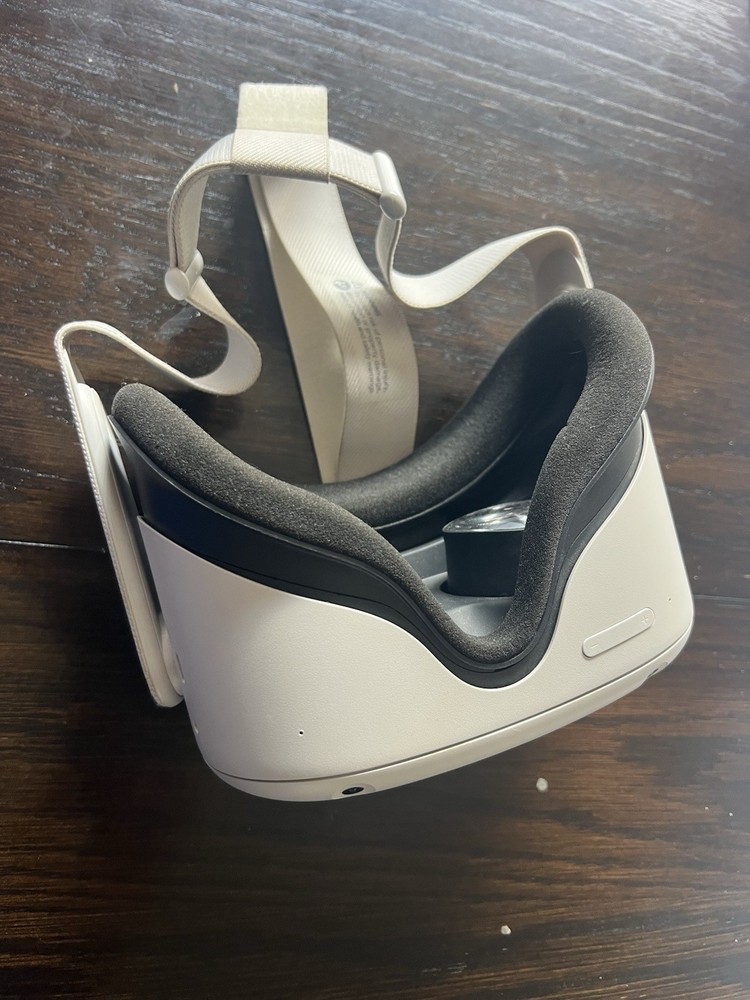 Oculus Quest 2 Virtual Reality Headset 128GB (headset Only)