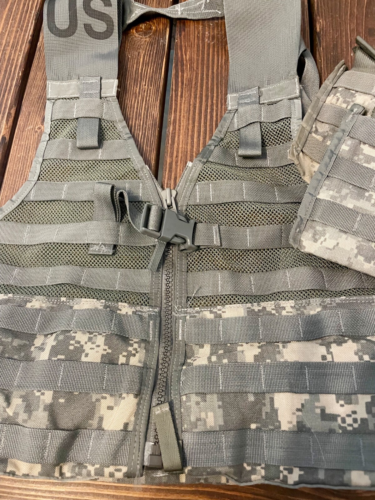 MOLLE II ACU Fighting Load Carrier VEST w/ 2 Triple Mag Pouches FLC US Army EXC