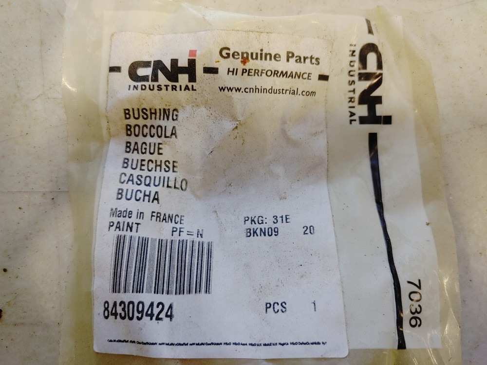 New OEM CNH 84309424 BUSHING (P2CE4)