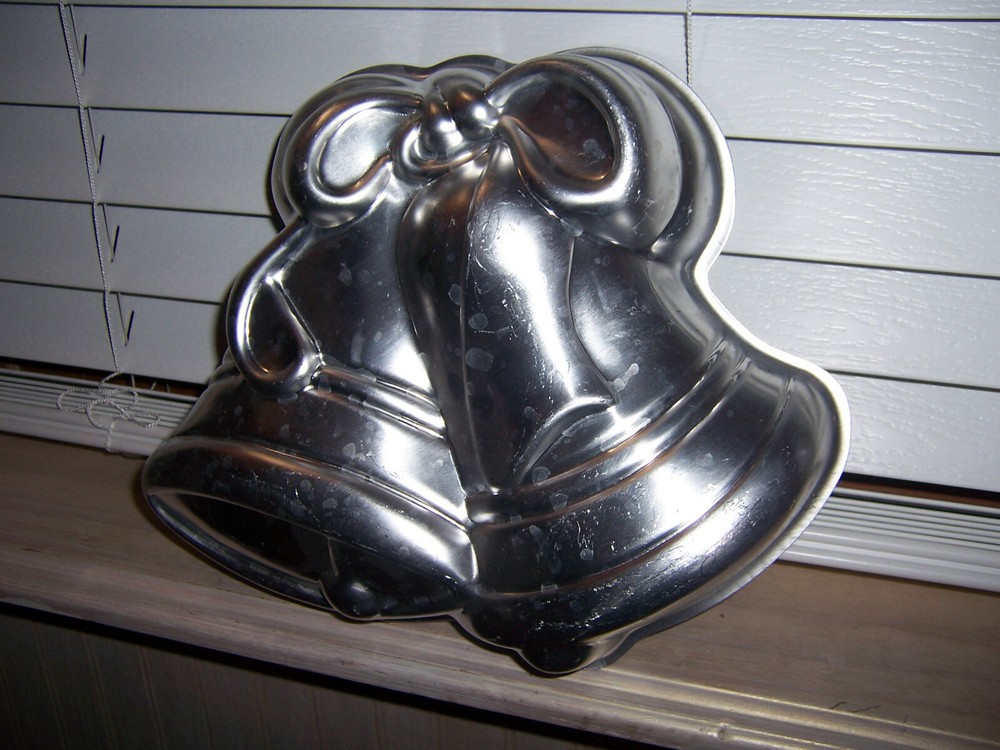 Double Bell Cake Pan