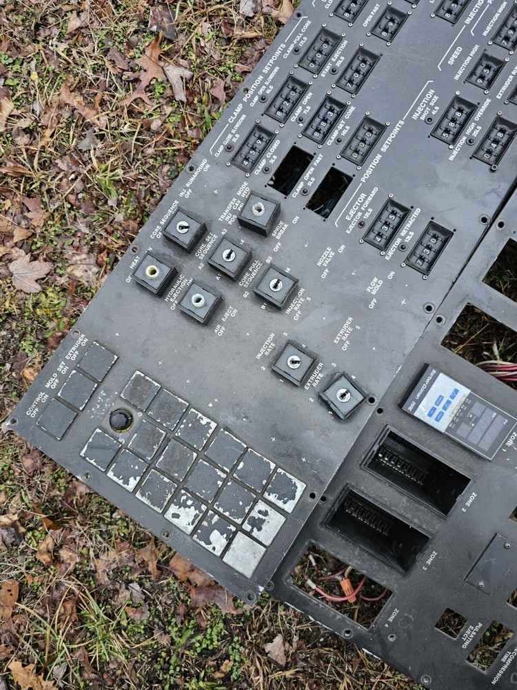 (2) NISSEI INJECTION MOLDING MACHINE CONTROL PANEL