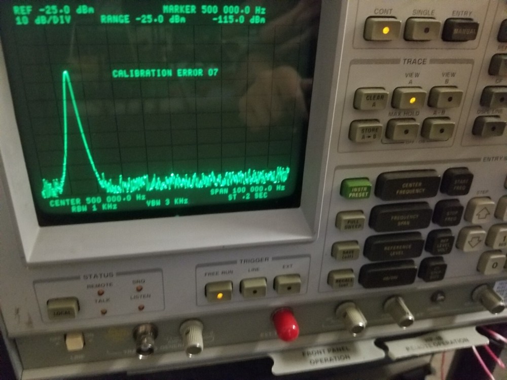 HP3585A Spectrum Analyzer WORKING INSTRUMENT with Cal errors. Var. Sweep source