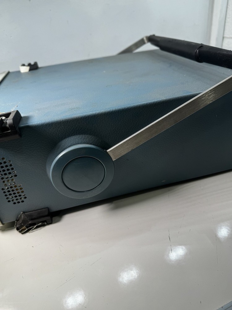 Tektronix 2710 Spectrum Analyzer