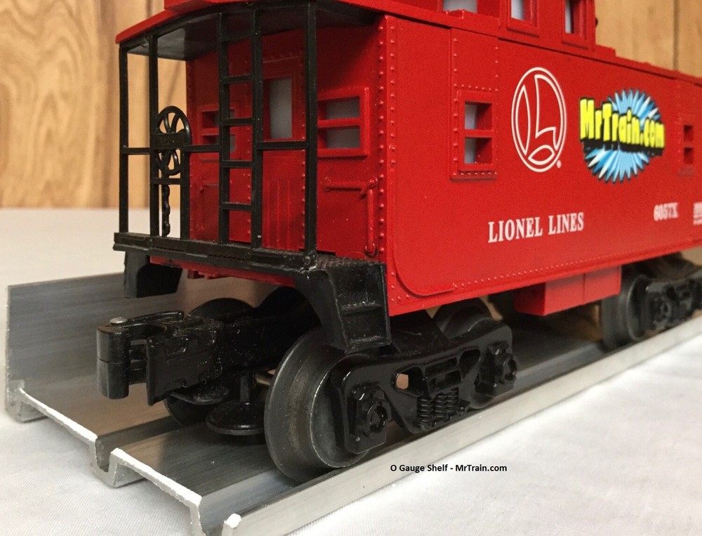 O SCALE TRAIN DISPLAY SHELVES / 6 PACK + 12 END CAPS