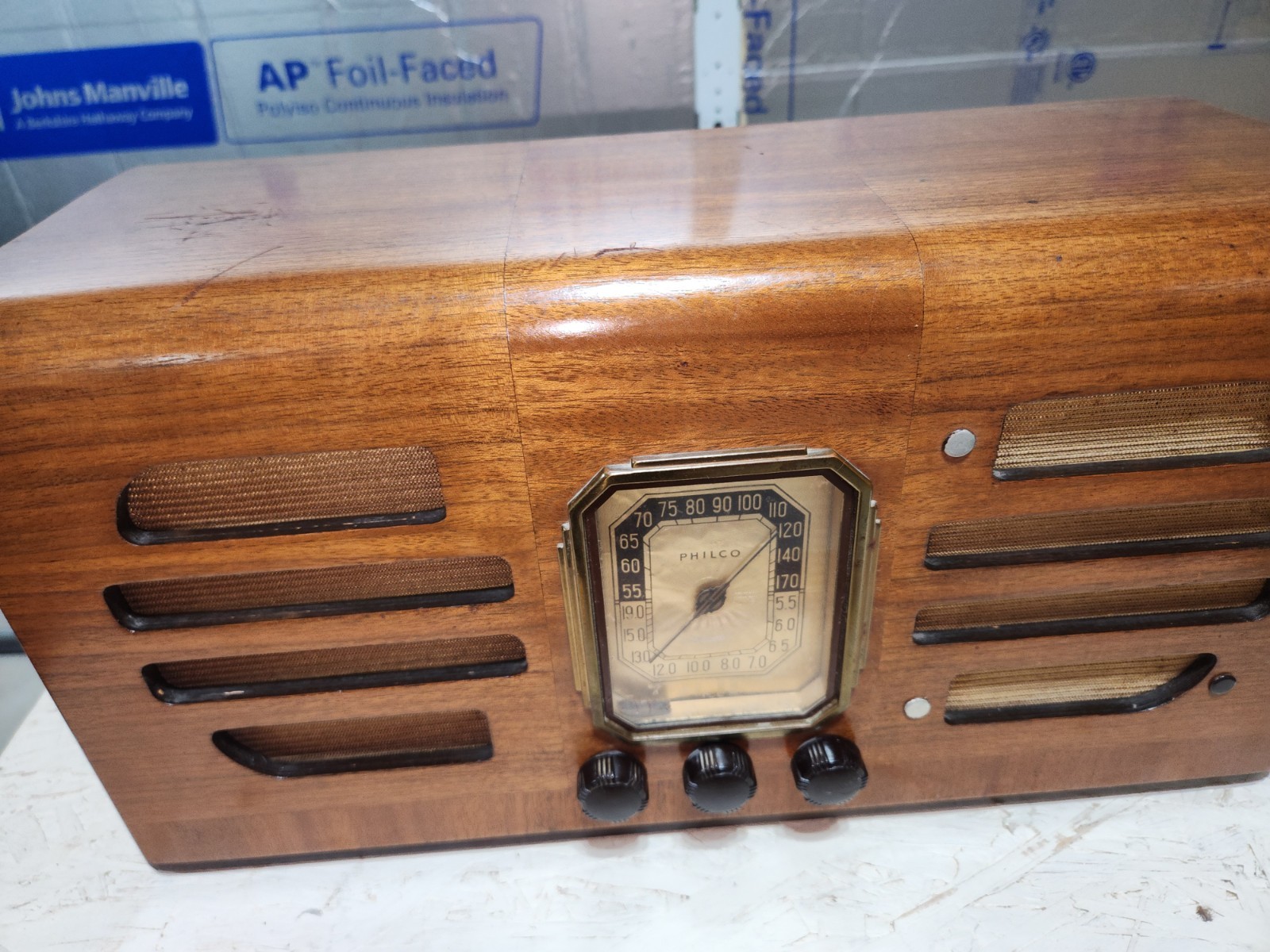 PHILCO Art Deco Table Top Radio ~ Model 38-17 ~ 1938 ~ WOODEN Cabinet