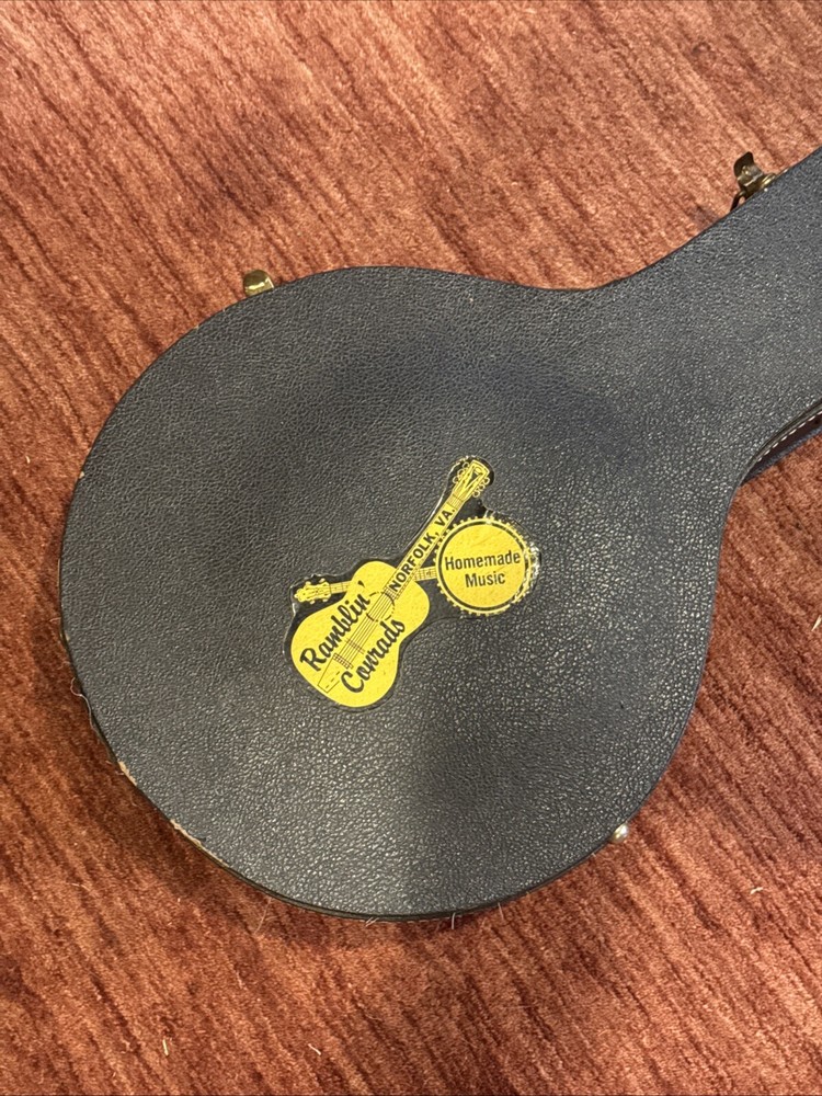 Alvarez Whyte Eagle 5-string Resonator Banjo with Original Hardshell Case