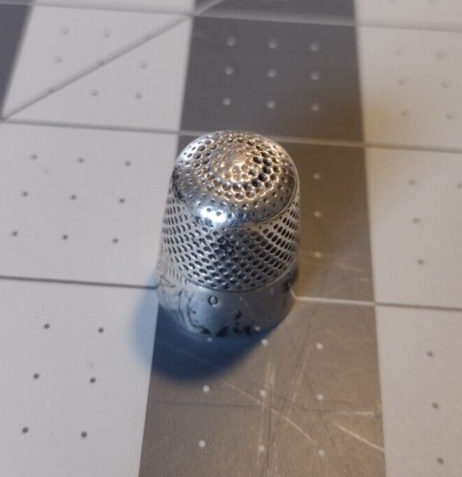 DECORATIVE ETCHED SILVERPLATE Silver THIMBLE Size 0?