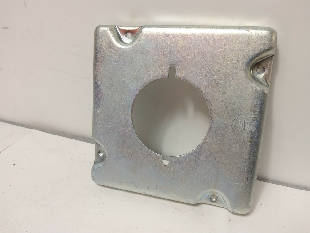 APPLETON 8498 RECEPTACLE COVER (NOS)