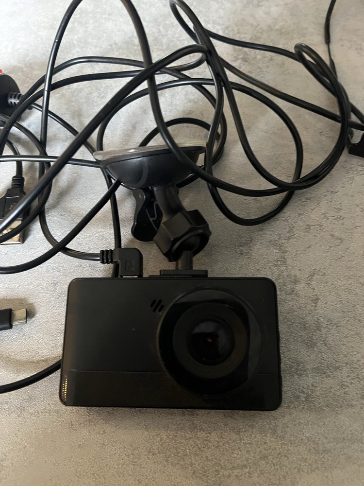 Dashcam - Car Mount Holder Suction Cup/Dashboard Camera Accessory