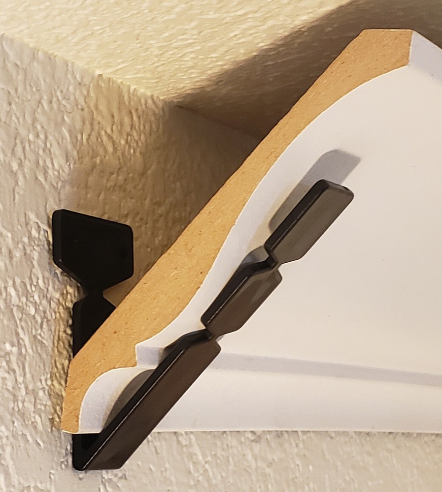 Crown Mate Hanger