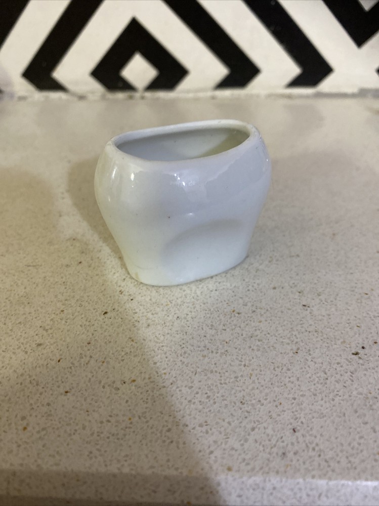 Lovely Antique White Ceramic Eye Bath
