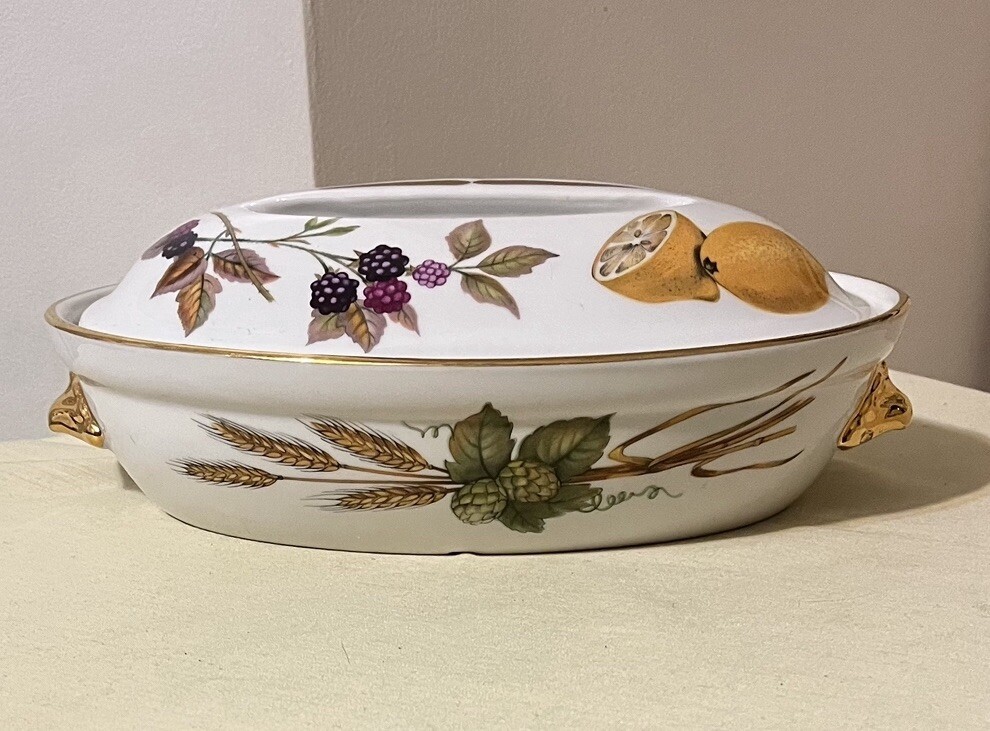 Royal Worchester Evesham Tureen