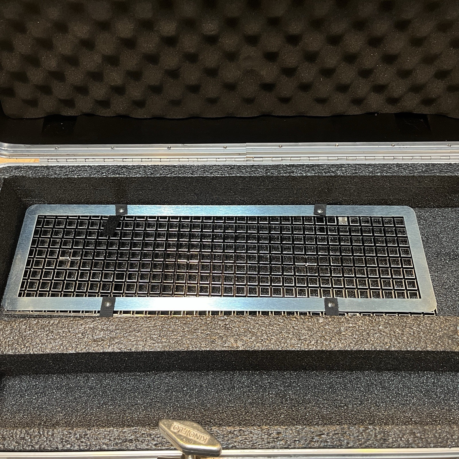 Kino Flo Diva-Lite 201 Fluorescent Light w/ Case, Gel Frame & Bulbs Tested