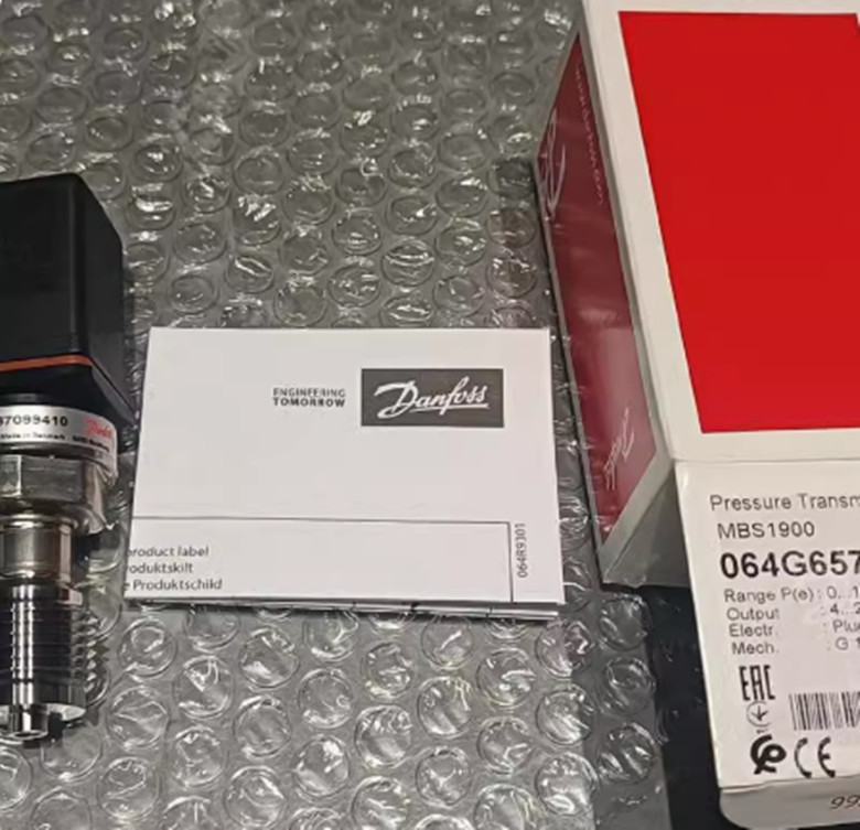 1pcs Danfoss MBS1900 pressure sensor 064G6575