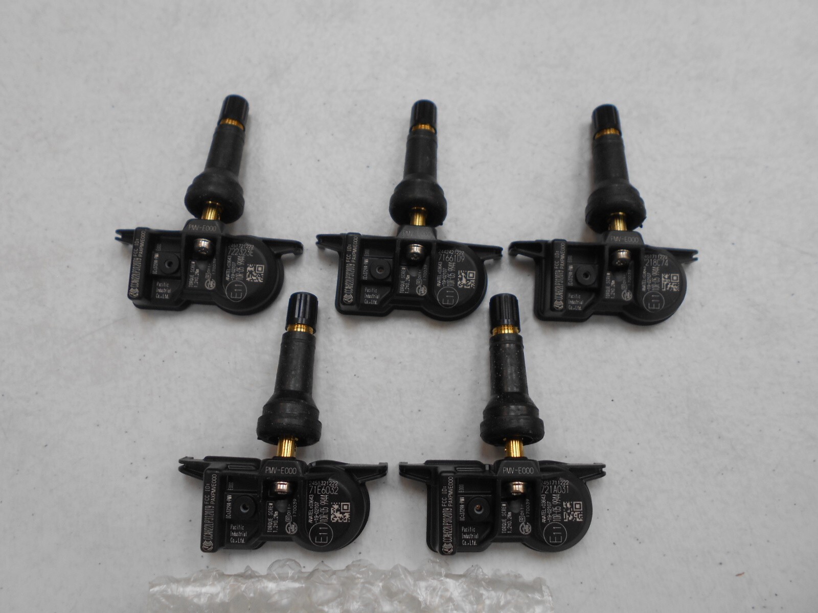 42607-02050 set of 4 plus one extra Toyota TPMS sensors Tundra, 4Run, RAV4 other