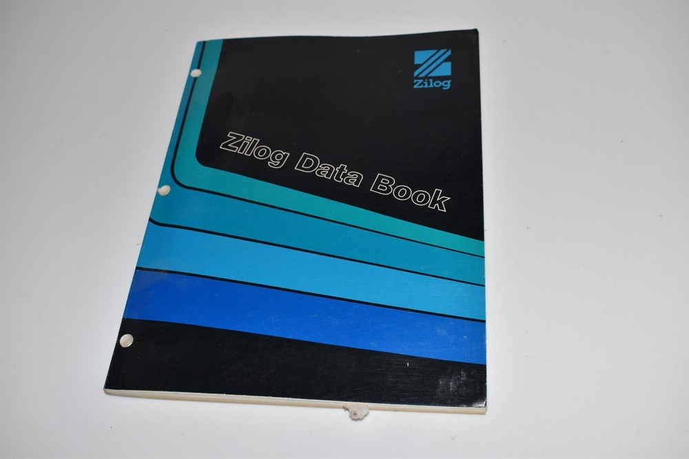 *KB* ZILOG DATA  MANUAL / BOOK  (DXK19)