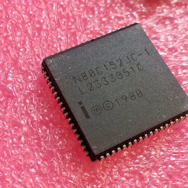 3pc N80C152JC-1 8Bit ROM-less Universal Communications Controller PLCC68