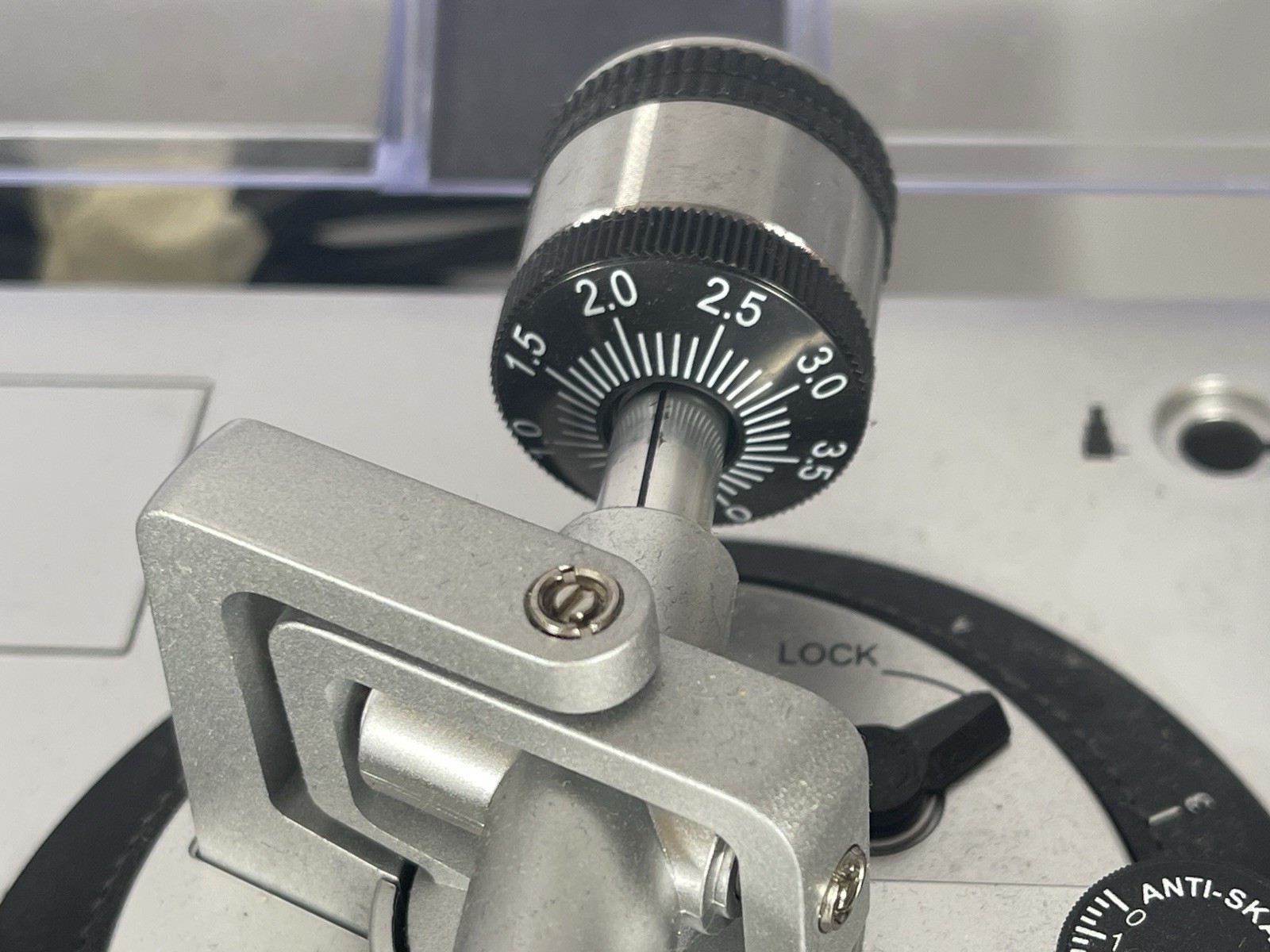 Audio-Technica AT-LP120-USB Direct-Drive Professional Turntable READ