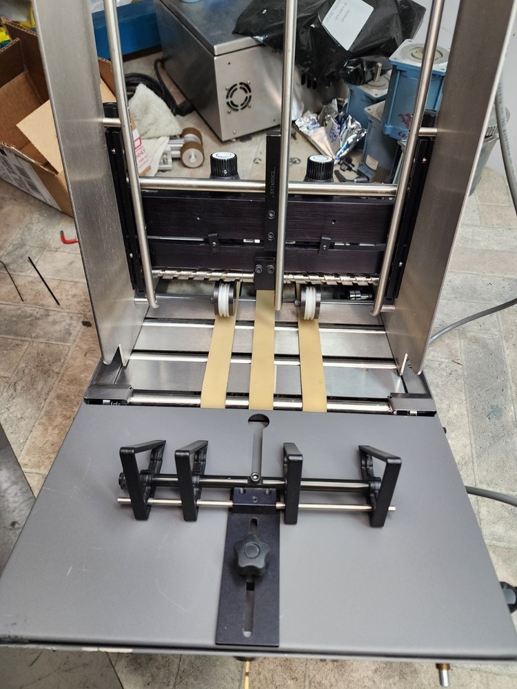 Reconditioned Streamfeeder LX-12 Batch Count Feeder
