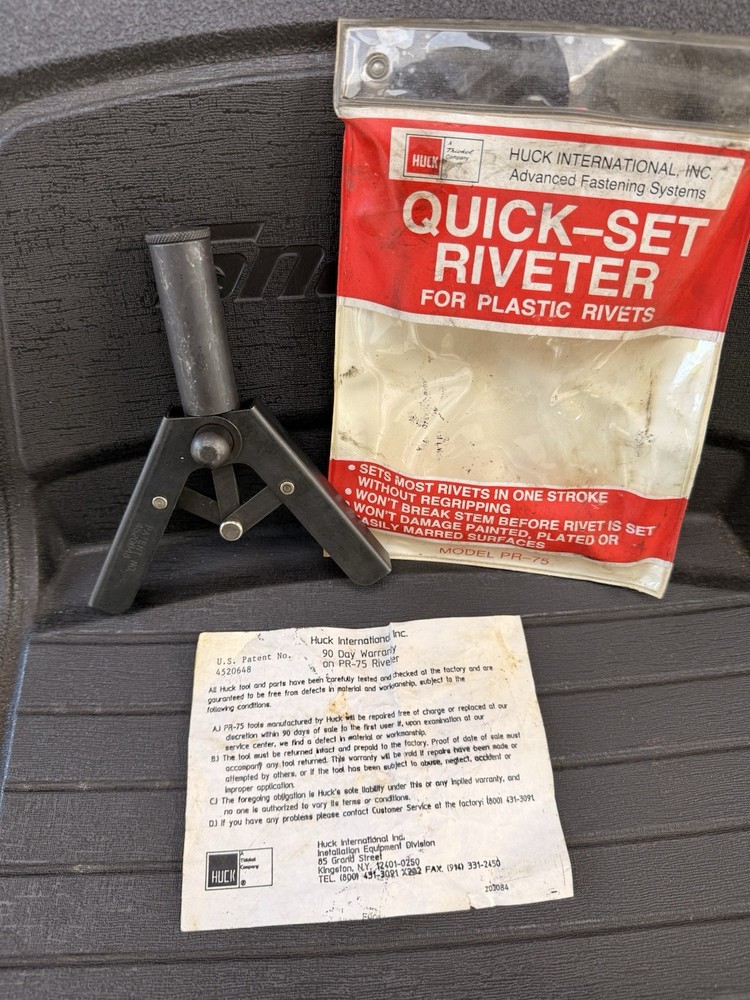 Huck PR-75 Quick-Set Hand Riveter for Plastic Rivets