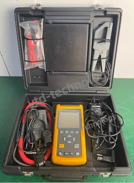 Fluke 43B Power Quality Analyzer/UPS or DHL
