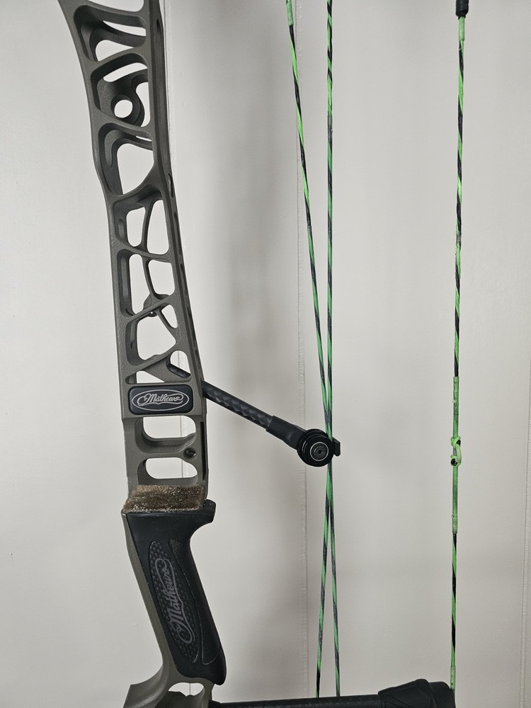 Mathews Phase 4 33 Compound Bow