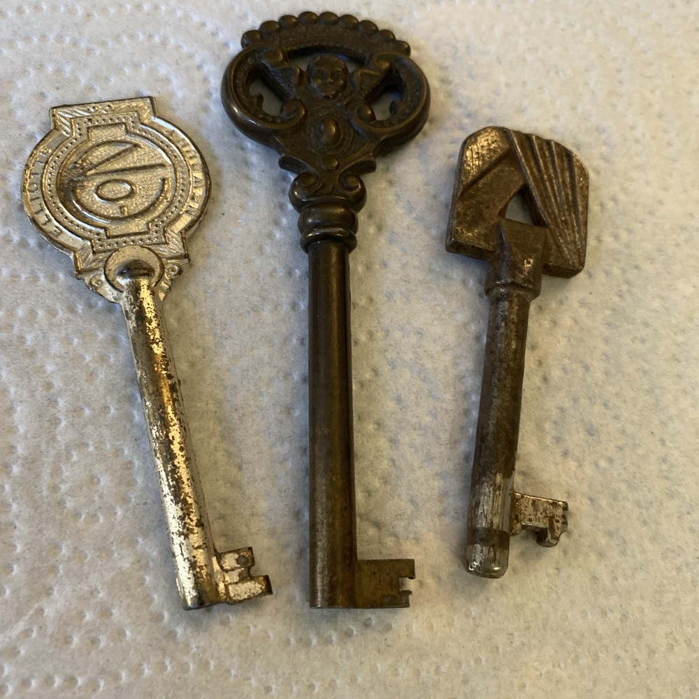 Victorian cherub & Art Deco keys