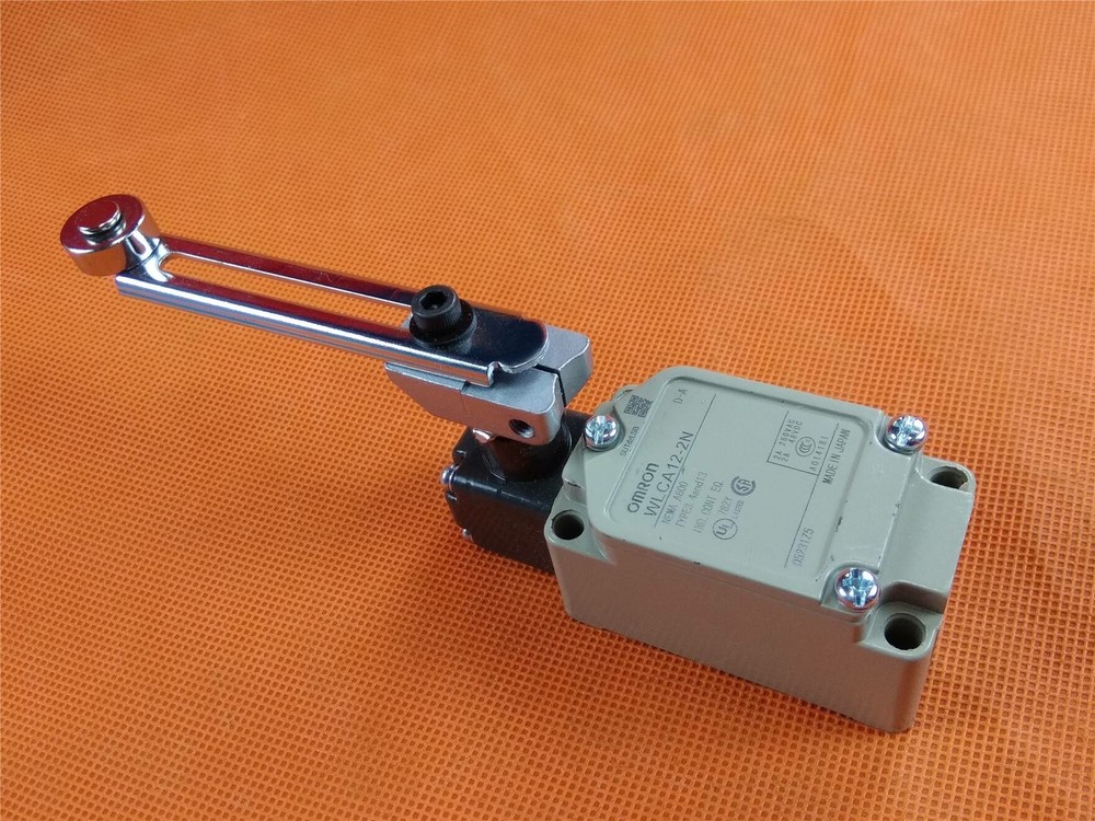 1PC NEW WLCA12-2N Omron Limit Switch