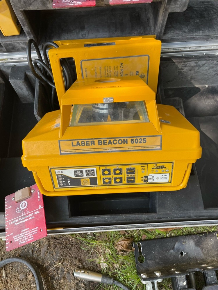 Laser Alignment Laser Beacon #6025 W/ Universal A.C Converter Construction Tool